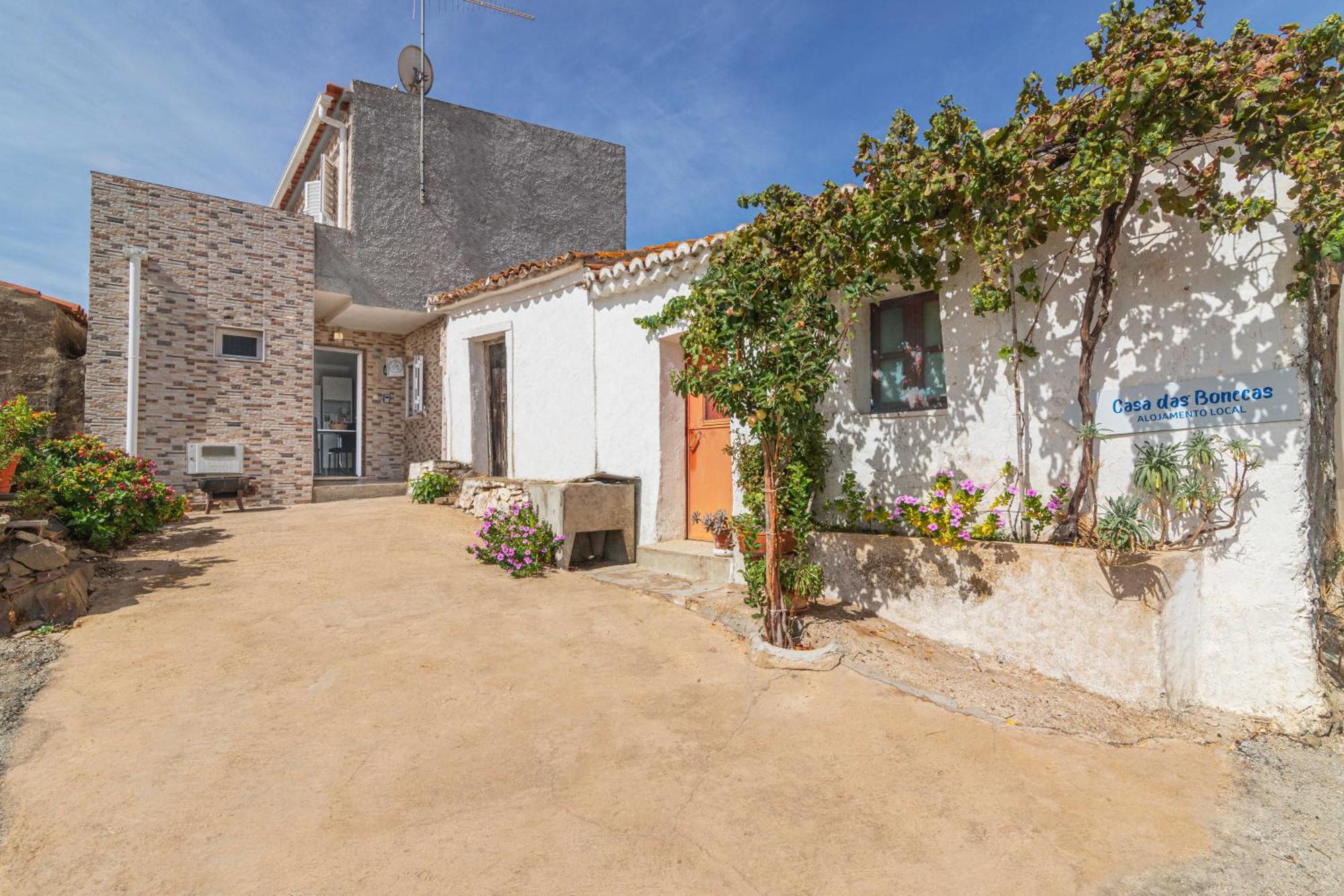 Casa Das Bonecas Farelos de Baixo Bagian luar foto